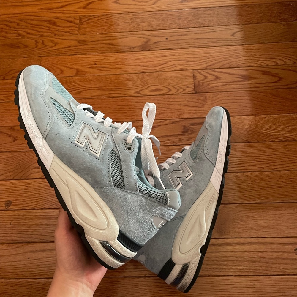 USED New Balance 990v2 KITH Exclusive